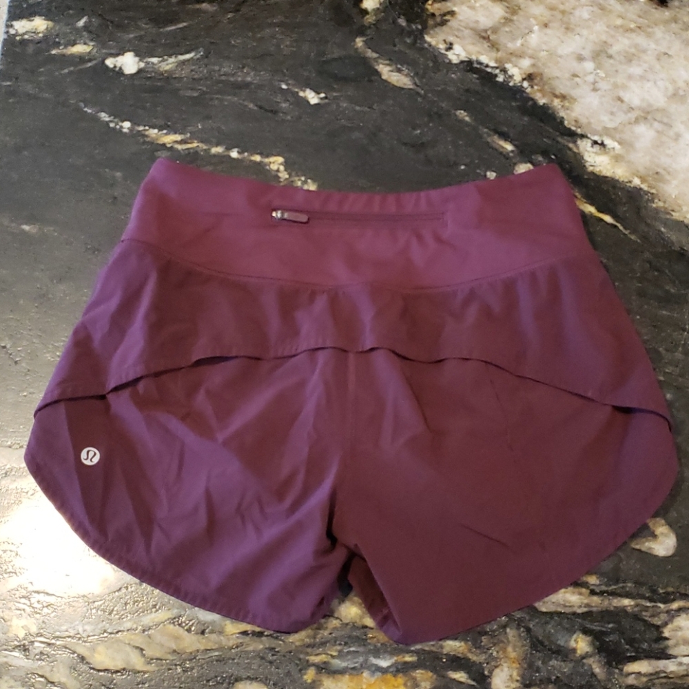 NWOT Lululemon Speed Up Shorts